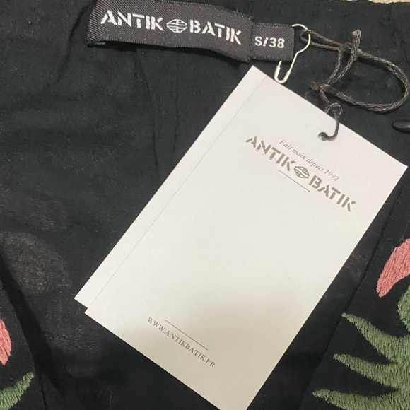 Antik Batik Embroidered Arom Cheeky Shorts - Picture 4 of 6